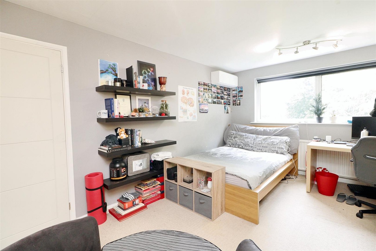 Deacons Hill Road, Elstree