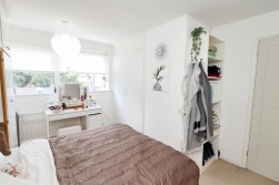 Deacons Hill Road, Elstree