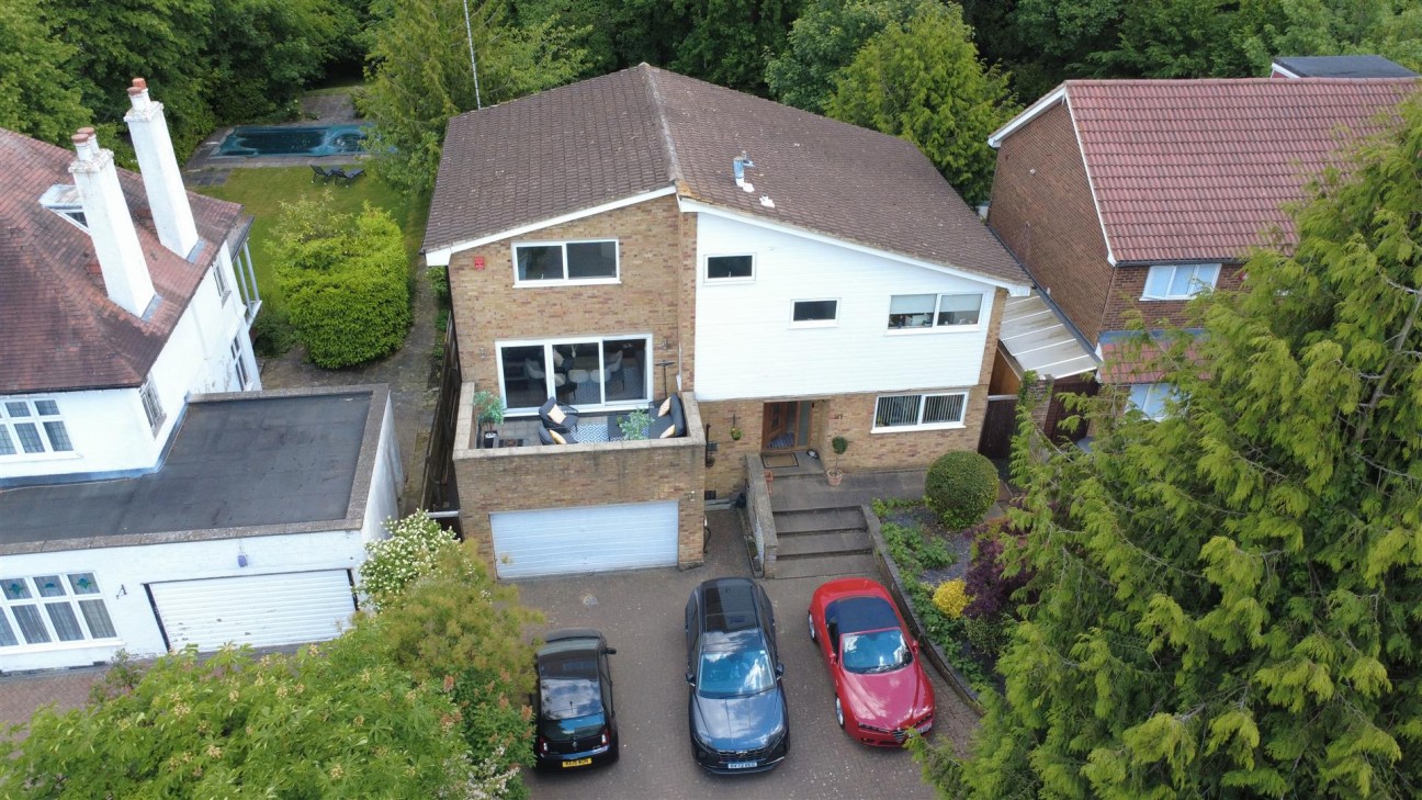Deacons Hill Road, Elstree