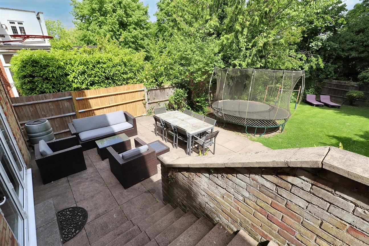 Deacons Hill Road, Elstree
