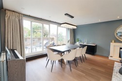 Deacons Hill Road, Elstree