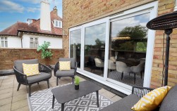 Deacons Hill Road, Elstree