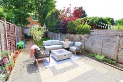 Station Road, Radlett
