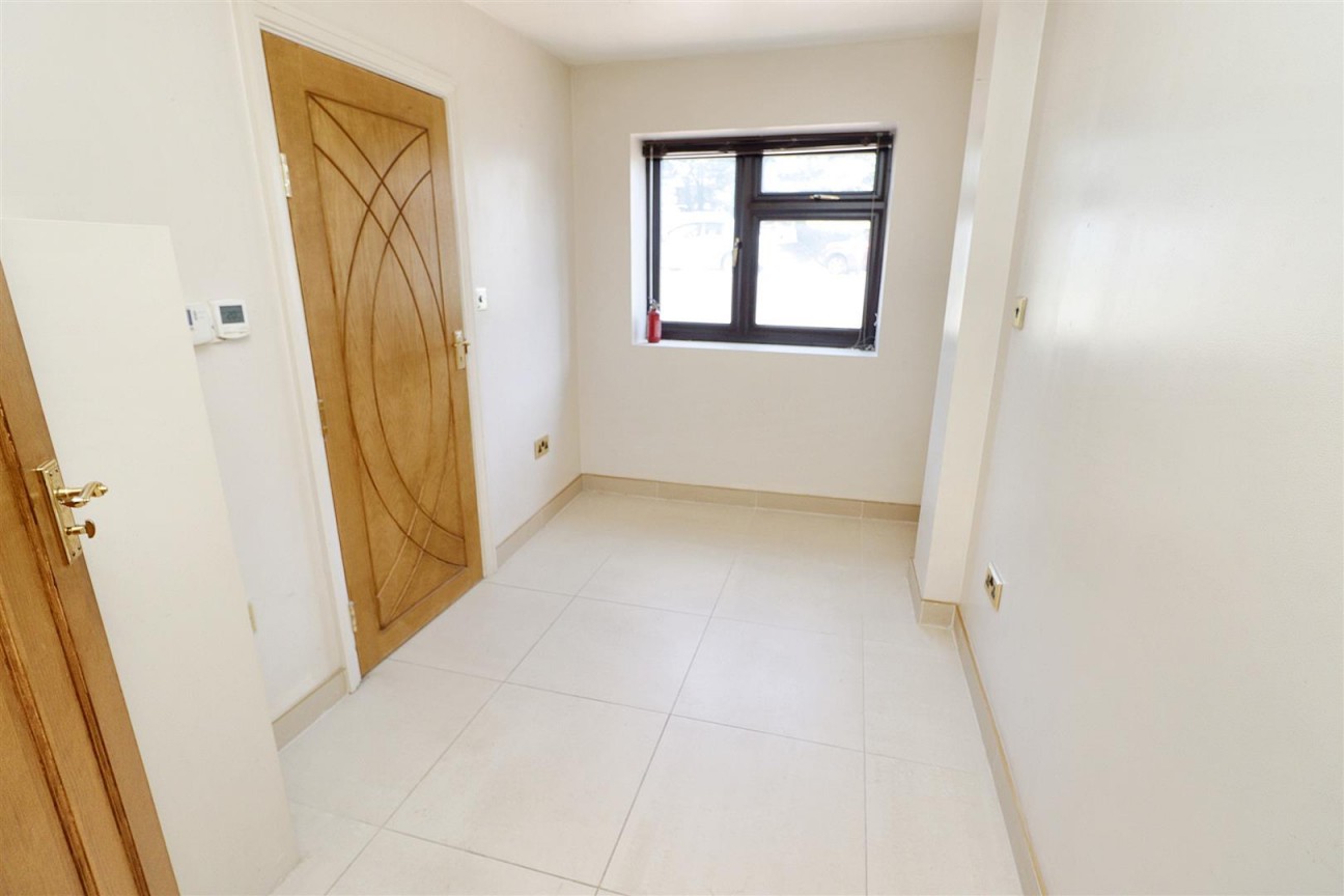 Sullivan Way, Elstree, Borehamwood