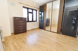 Sullivan Way, Elstree, Borehamwood