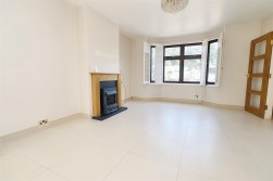 Sullivan Way, Elstree, Borehamwood