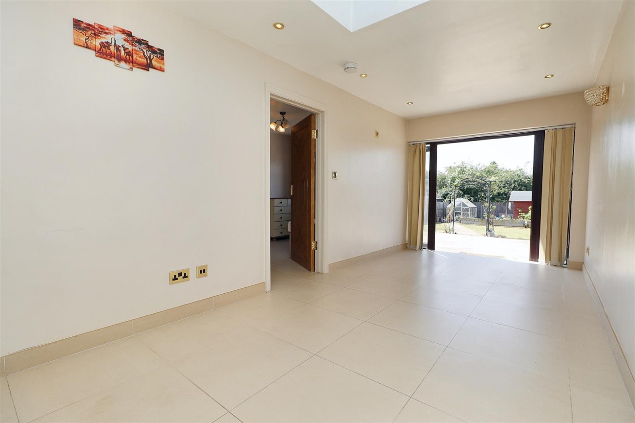 Sullivan Way, Elstree, Borehamwood