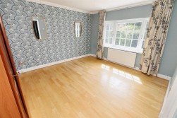 Deacons Hill Road, Elstree, Borehamwood