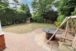 Deacons Hill Road, Elstree, Borehamwood