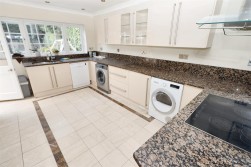Deacons Hill Road, Elstree, Borehamwood