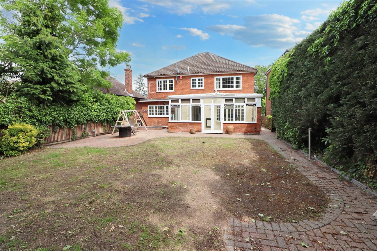 Deacons Hill Road, Elstree, Borehamwood