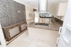 Deacons Hill Road, Elstree, Borehamwood