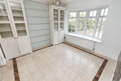 Deacons Hill Road, Elstree, Borehamwood