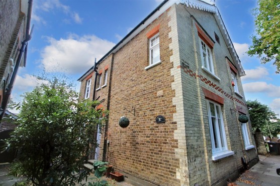 Summer Grove, Elstree, Borehamwood