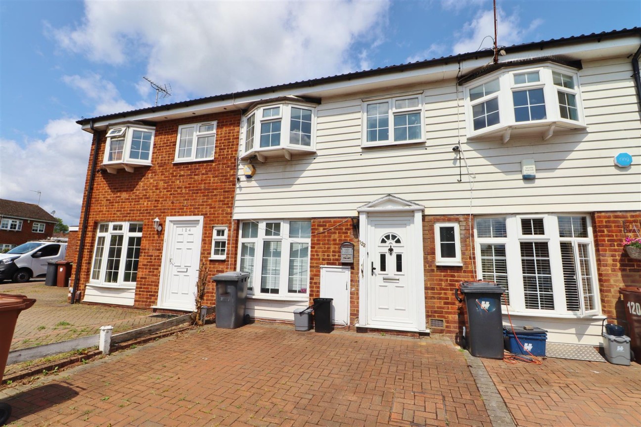 Whitehouse Avenue, Borehamwood