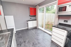 Whitehouse Avenue, Borehamwood