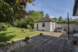 Aldenham Avenue, Radlett