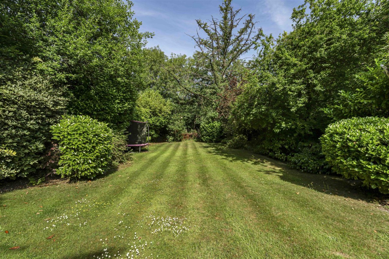 Aldenham Avenue, Radlett