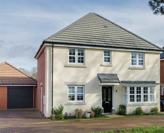Cane Drive, Bricket Wood, St. Albans