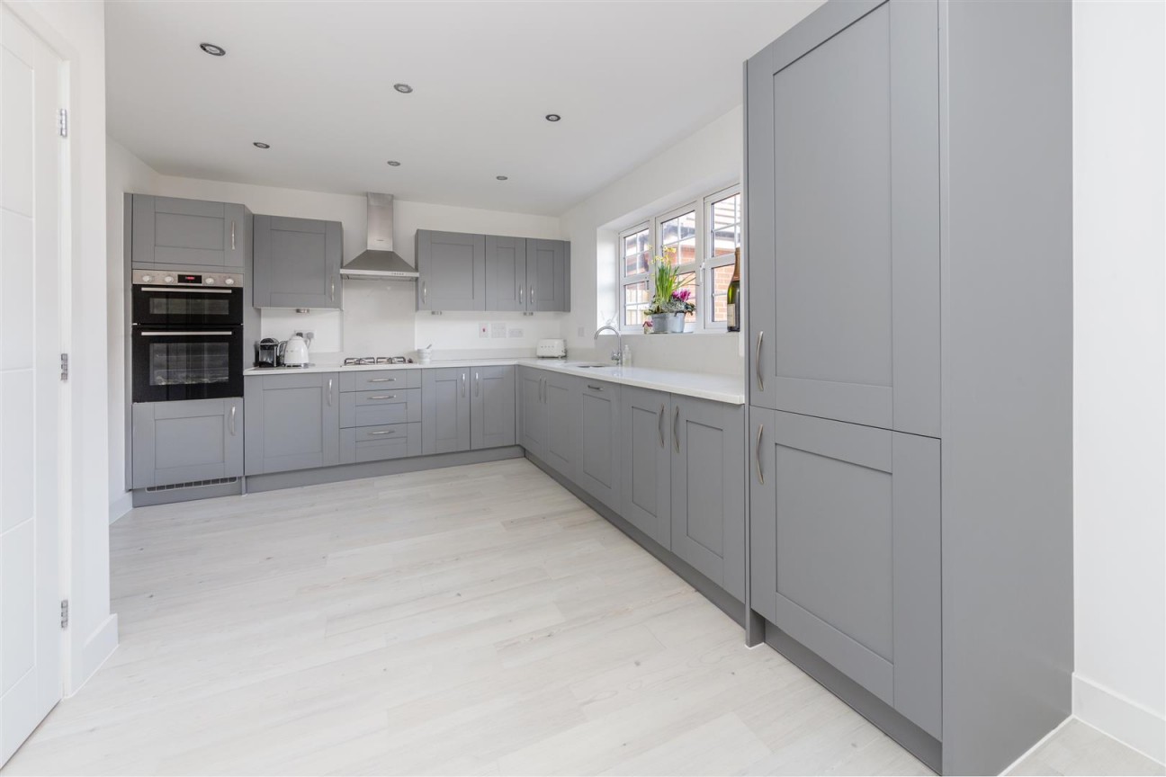 Cane Drive, Bricket Wood, St. Albans