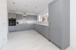 Cane Drive, Bricket Wood, St. Albans