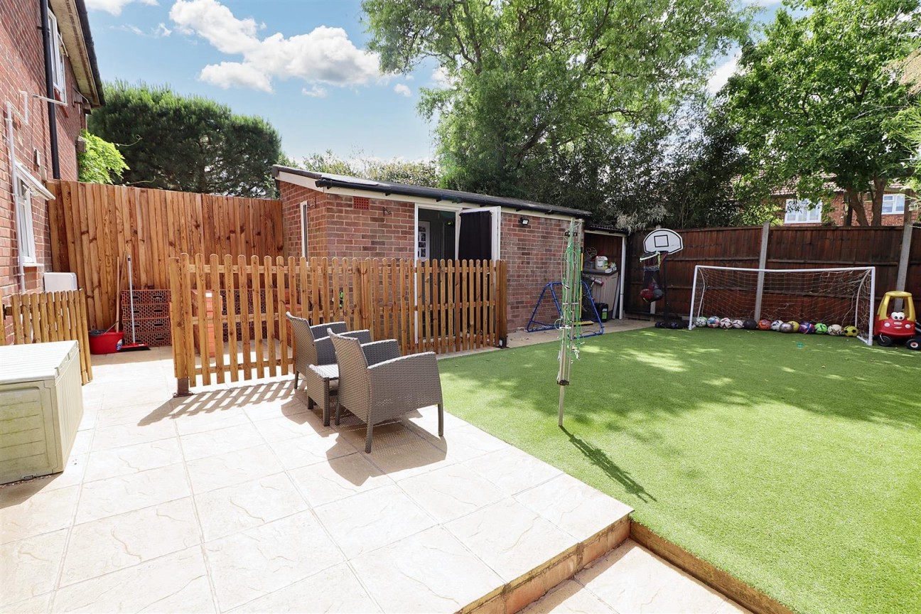 Bullhead Road, Borehamwood