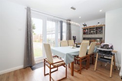 Linton Avenue, Borehamwood