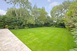 Barham Avenue, Elstree, Borehamwood