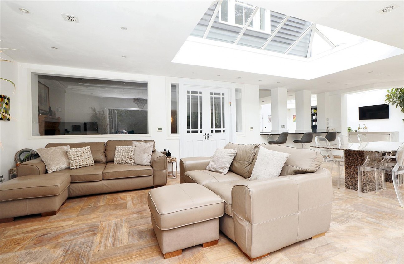 Barham Avenue, Elstree, Borehamwood