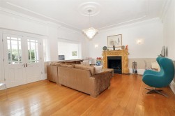 Barham Avenue, Elstree, Borehamwood