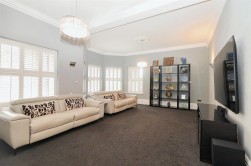 Barham Avenue, Elstree, Borehamwood
