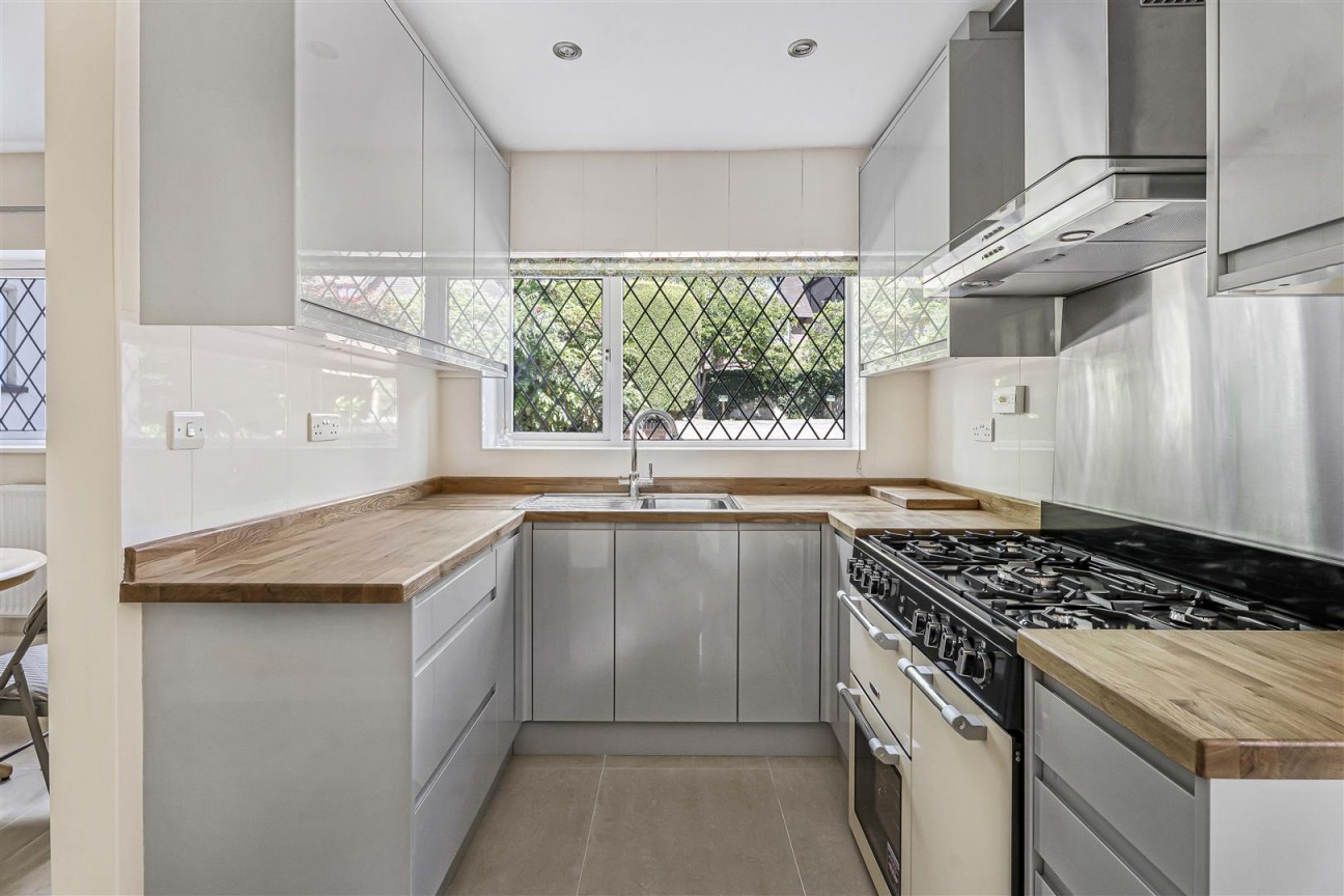 Beech Avenue, Radlett