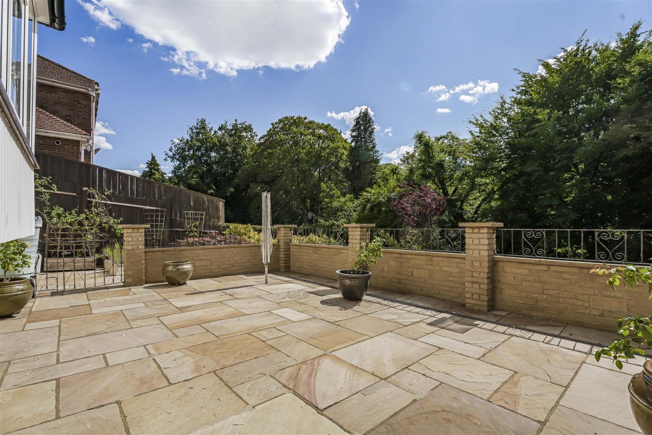 Beech Avenue, Radlett