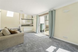 Beech Avenue, Radlett