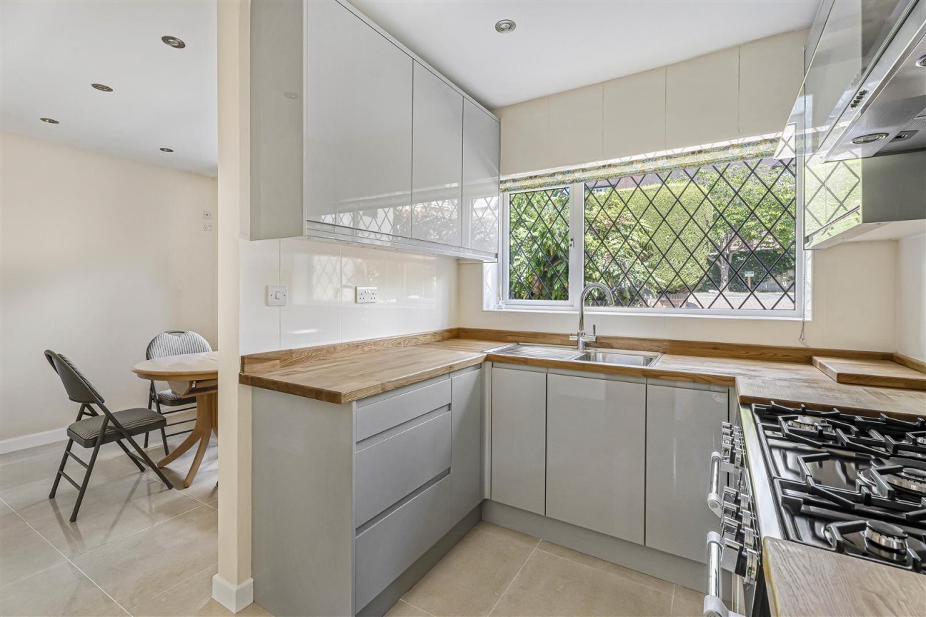 Beech Avenue, Radlett