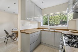 Beech Avenue, Radlett