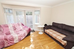 Radlett Road, Park Street, Frogmore