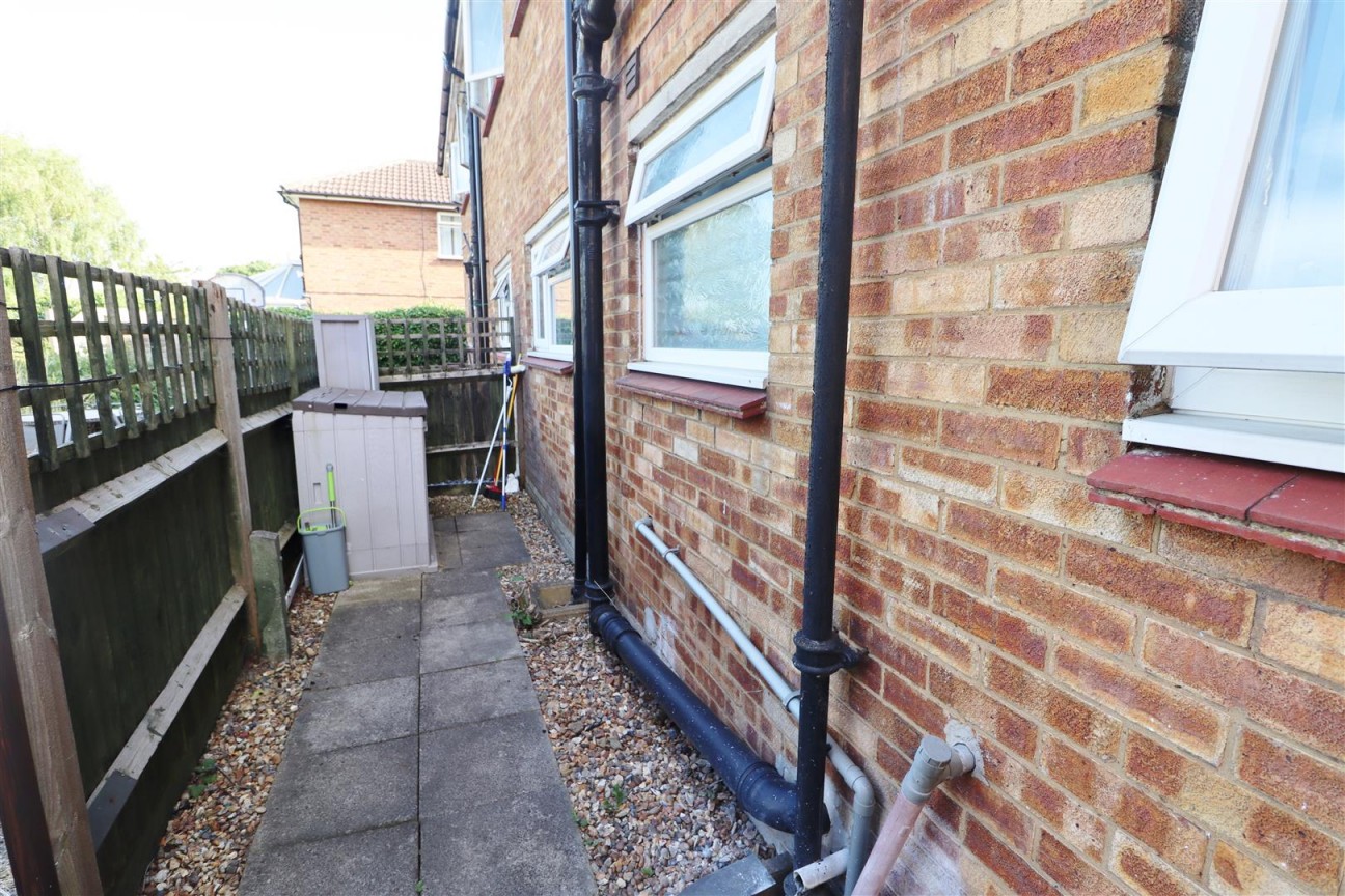 Radlett Road, Park Street, Frogmore