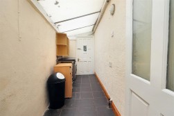 Sullivan Way, Elstree
