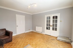 Sullivan Way, Elstree