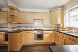 Sullivan Way, Elstree