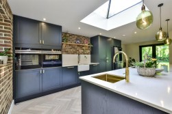 Warren Lane, Stanmore