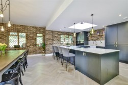 Warren Lane, Stanmore