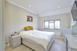 Warren Lane, Stanmore