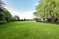 Warren Lane, Stanmore