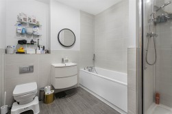 Watling Street, Radlett