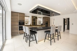 Newberries Avenue, Radlett