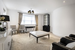 Newberries Avenue, Radlett