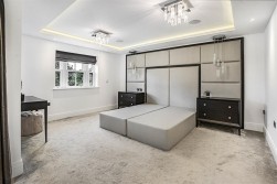 Newberries Avenue, Radlett