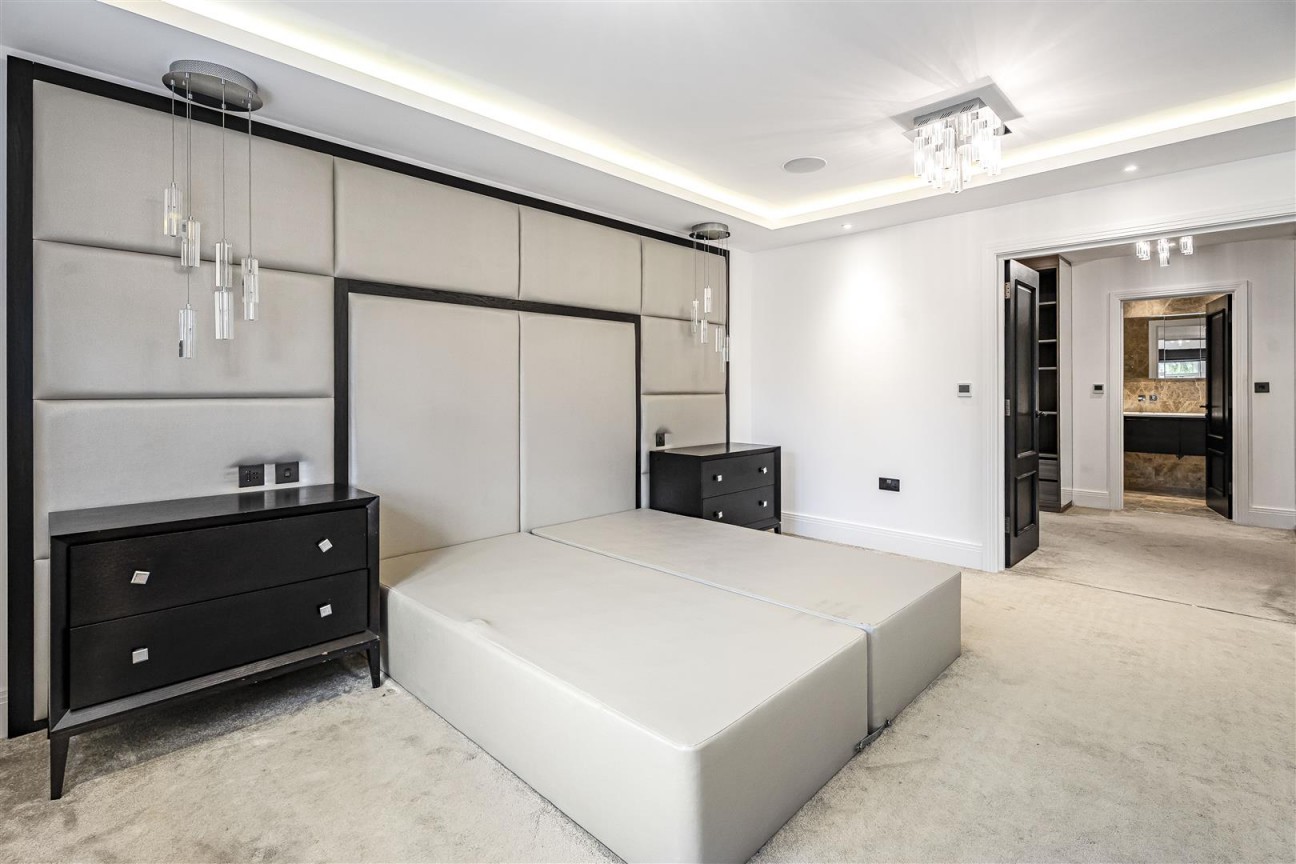 Newberries Avenue, Radlett